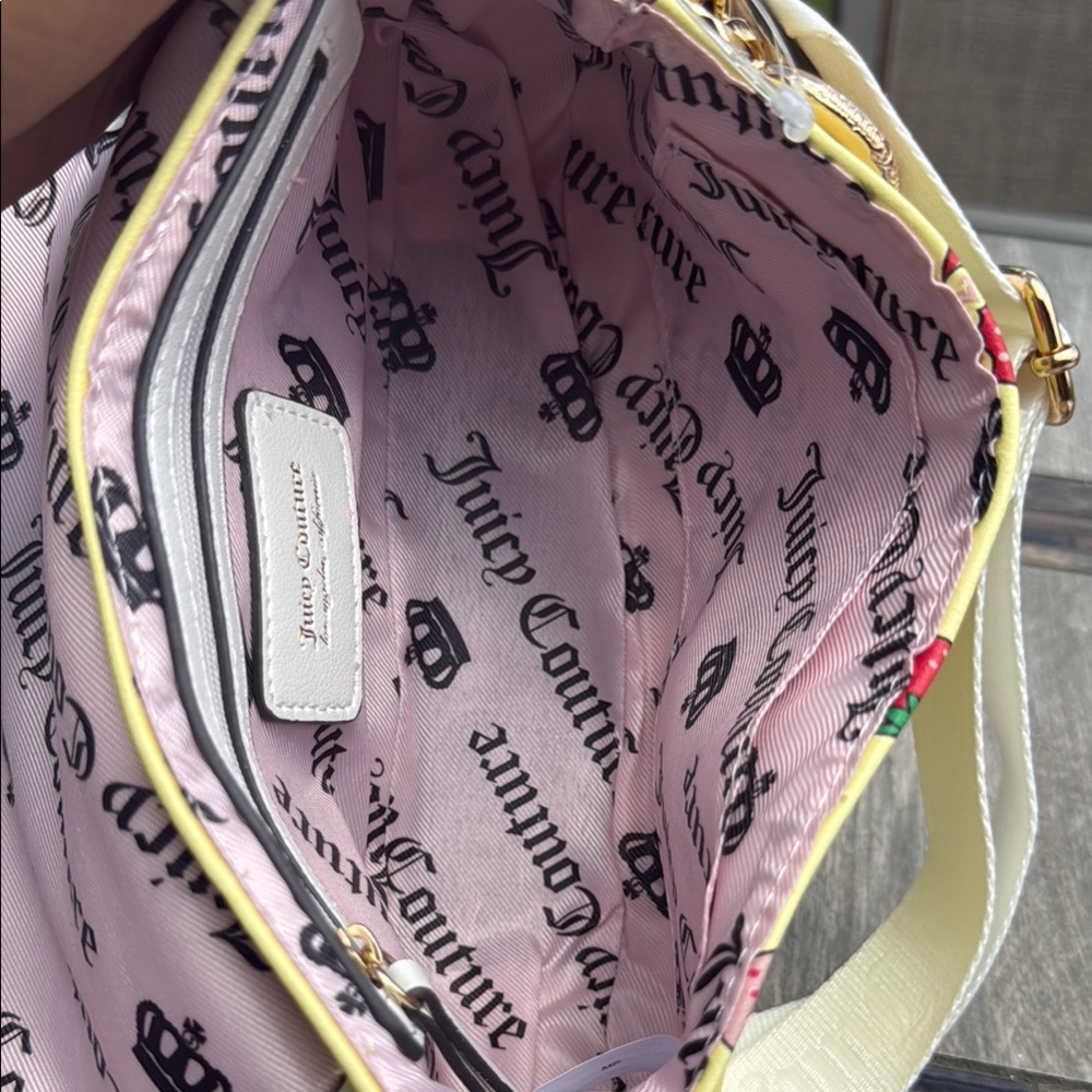 NWT Juicy Couture 2pc Yellow and Red Strawberry Crossbody Excuslive Bag - Picture 4 of 6